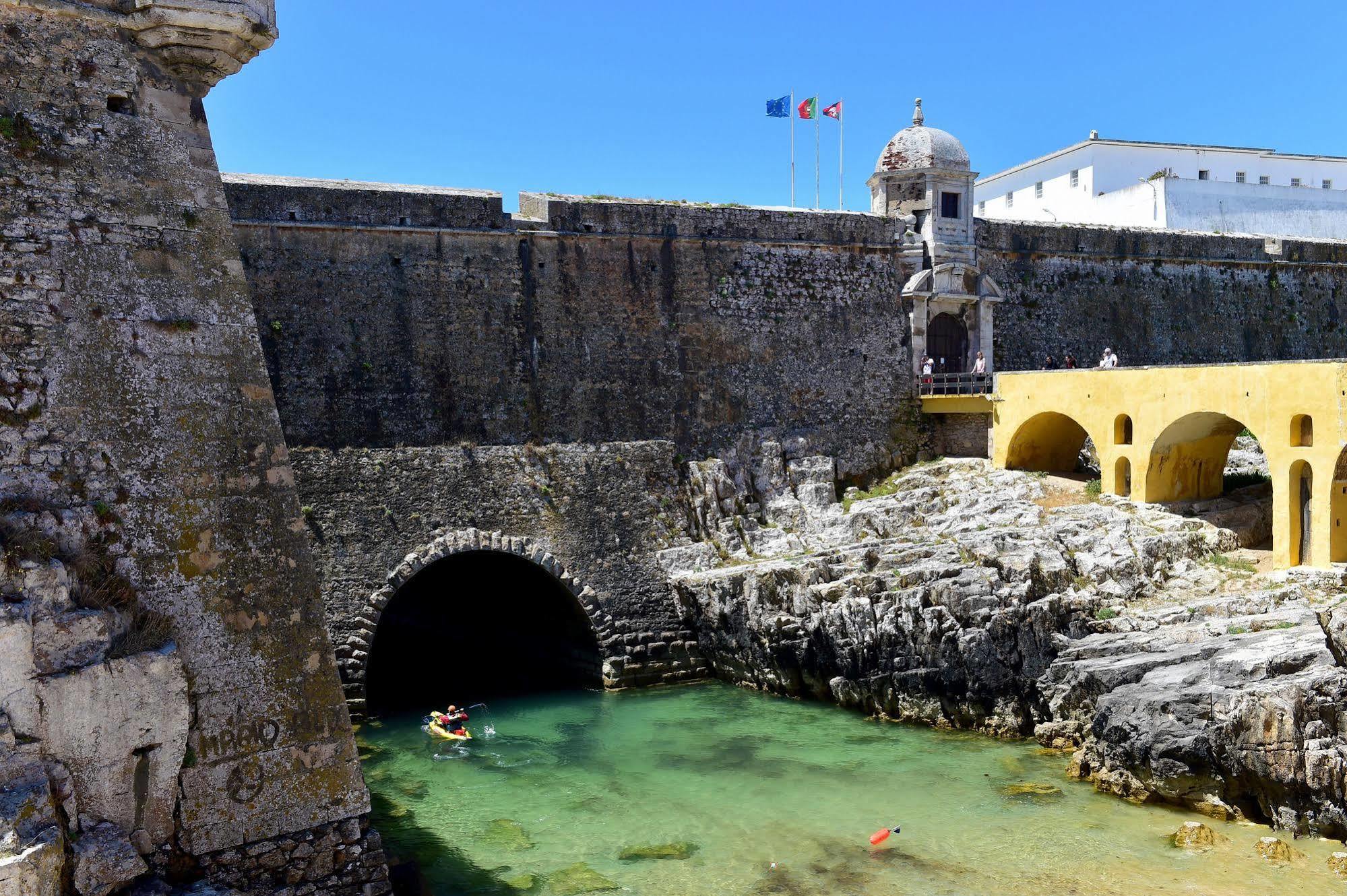 Mercearia D'Alegria Boutique B&B Peniche Kültér fotó